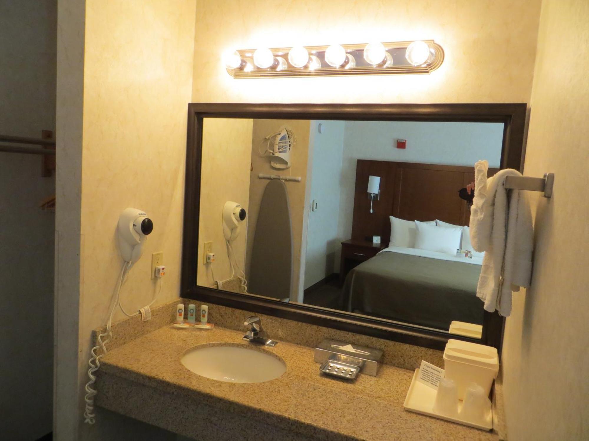 Comfort Inn San Jose International Airport Exteriör bild
